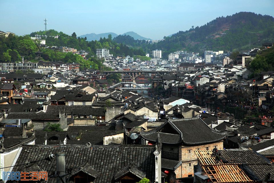 凤凰古城