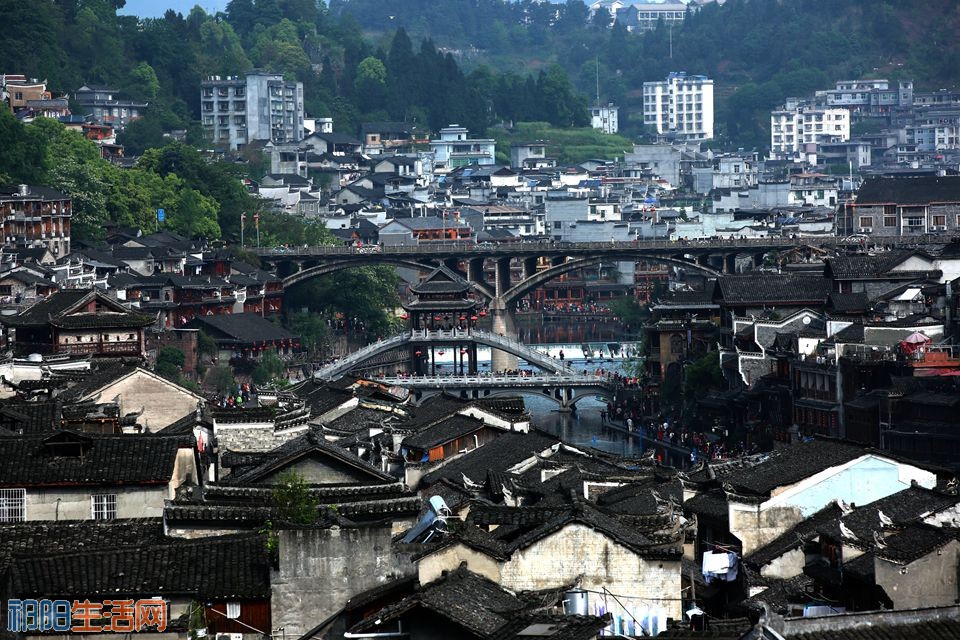 凤凰古城