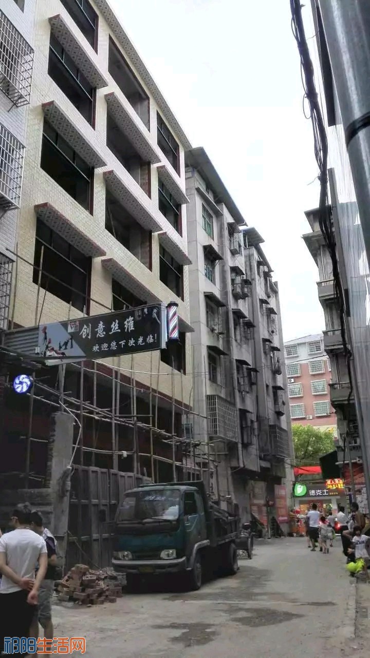 KL15h3oPAY4k.jpg