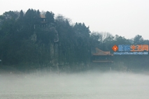 《雾》