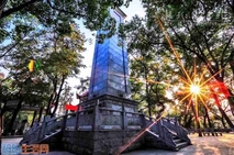 《龙山秋色》