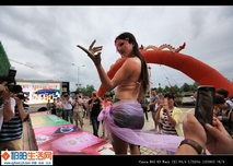 鑫利8号泳装人体彩绘表演