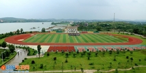 《陶铸中学一角》